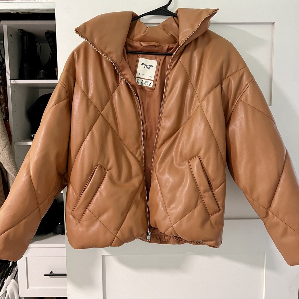 Abercrombie & Fitch Oversized Vegan Leather Diamond Puffer light brown size S - Picture 2 of 5